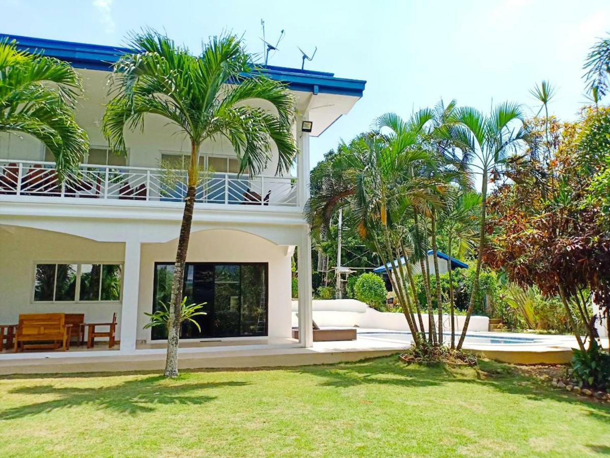 Luxury Villa With Pool In Tropical Garden Puerto Princesa Exterior foto